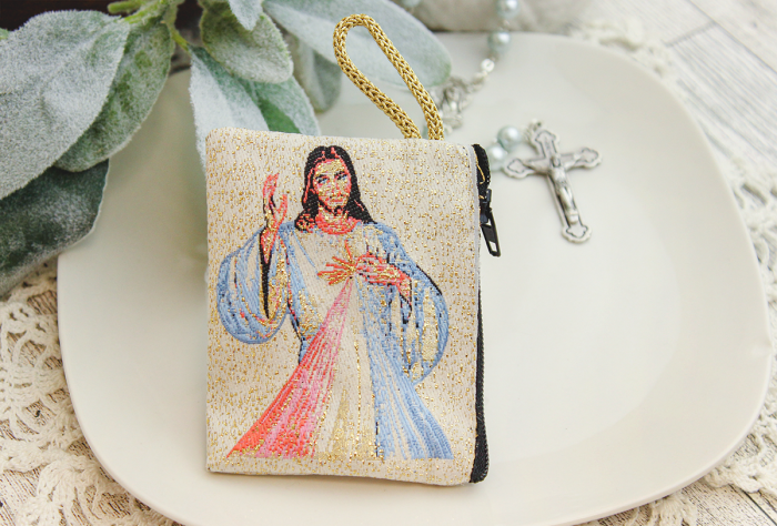Divine Mercy Rosary Pouch - 2.5 x 3"    (Minimum quantity purchase is 1)