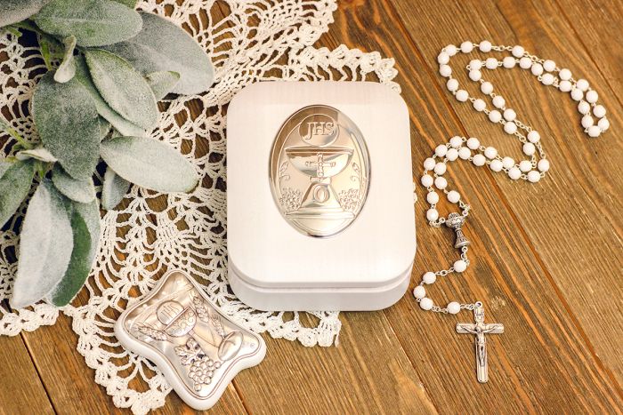 First Communion Rosary Gift Set - 18.5", Wood Rosary Box, Plaque, & Rosary Made in Italy - Closeout Sale * (Minimum quantity purchase is 1) 