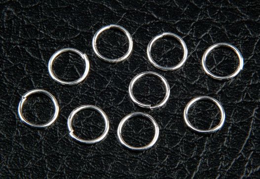  Jump Rings - 7mm x 0.7 mm Thick - 100 pcs  (Minimum quantity purchase is 1)